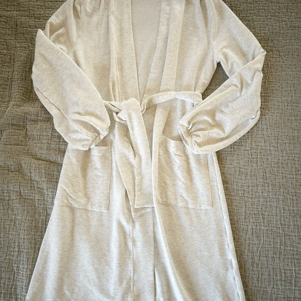 Hatch White Lounge Robe - Picture 2 of 5